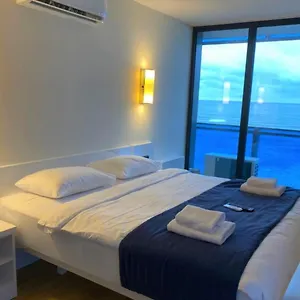 Orbi Sea View Apartament